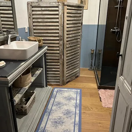 Cosy - 1er Etage - Centre Historique